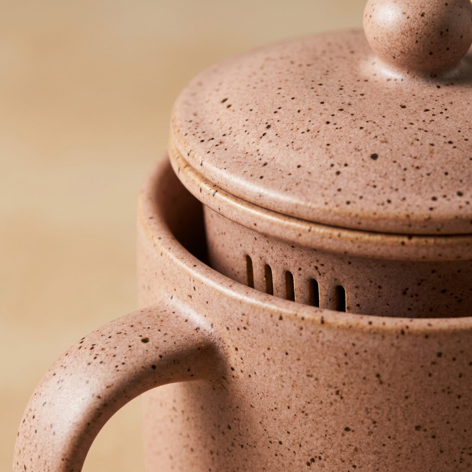 Blocn Bloomcrest Ceramic Tea Cup with Infuser and Lid 15 oz Rose Clay - Detail view