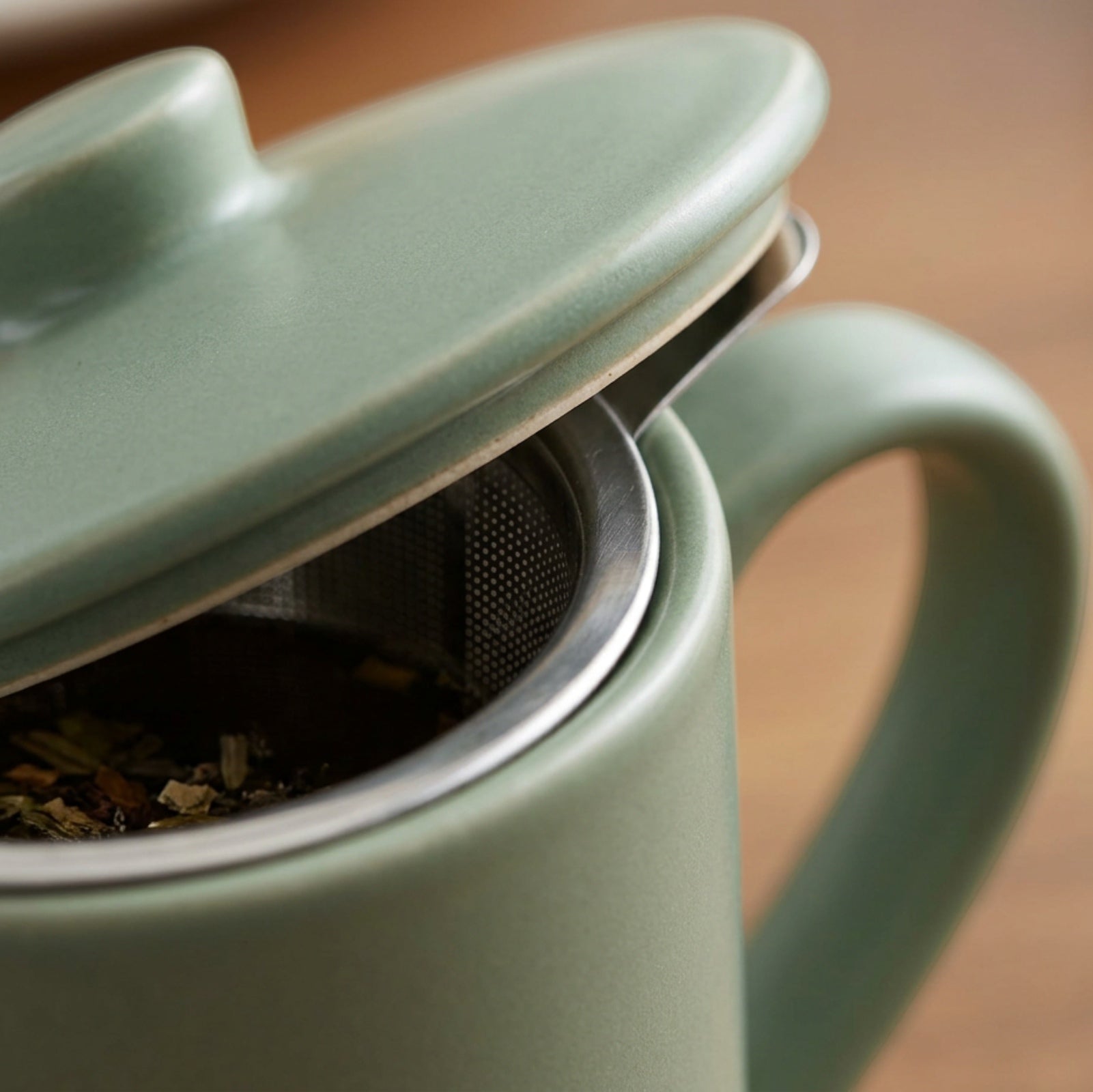 Blocn Ceramic Tea Cup Sage Infuser Lid 14 oz